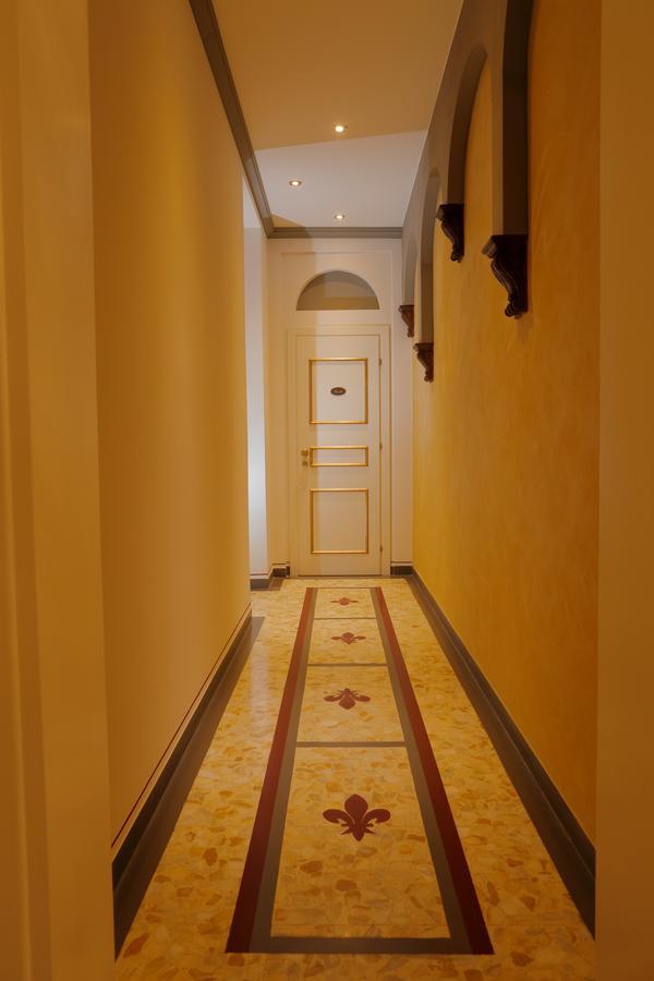 Palazzo Mari Suite & Rooms B&B Montevarchi Exterior foto